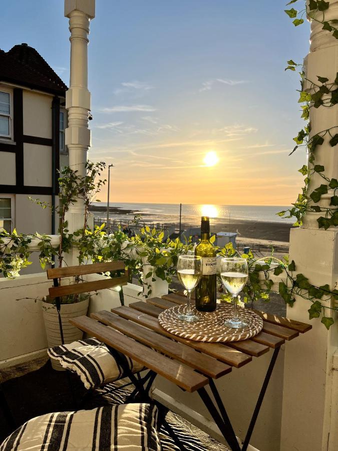 A View Of The Bay- Panoramic Sea Views- Sleeps 4 Westgate-on-Sea Exterior foto