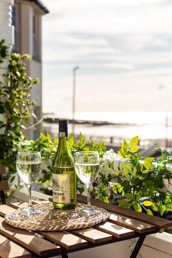 A View Of The Bay- Panoramic Sea Views- Sleeps 4 Westgate-on-Sea Exterior foto