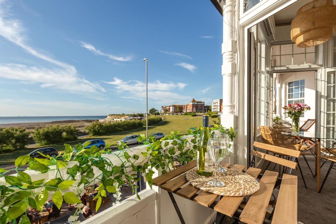 A View Of The Bay- Panoramic Sea Views- Sleeps 4 Westgate-on-Sea Exterior foto