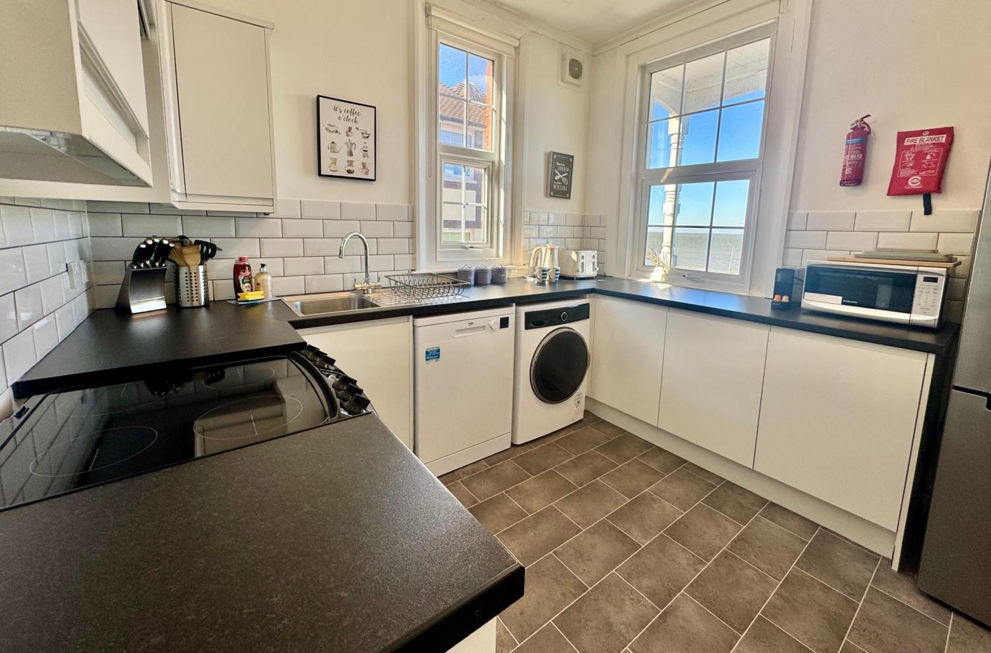 A View Of The Bay- Panoramic Sea Views- Sleeps 4 Westgate-on-Sea Exterior foto